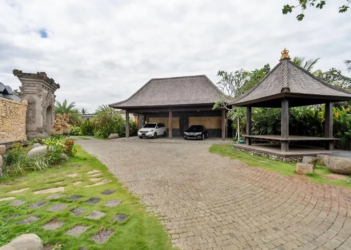 Royal Roco Tanah Lot (Bali)